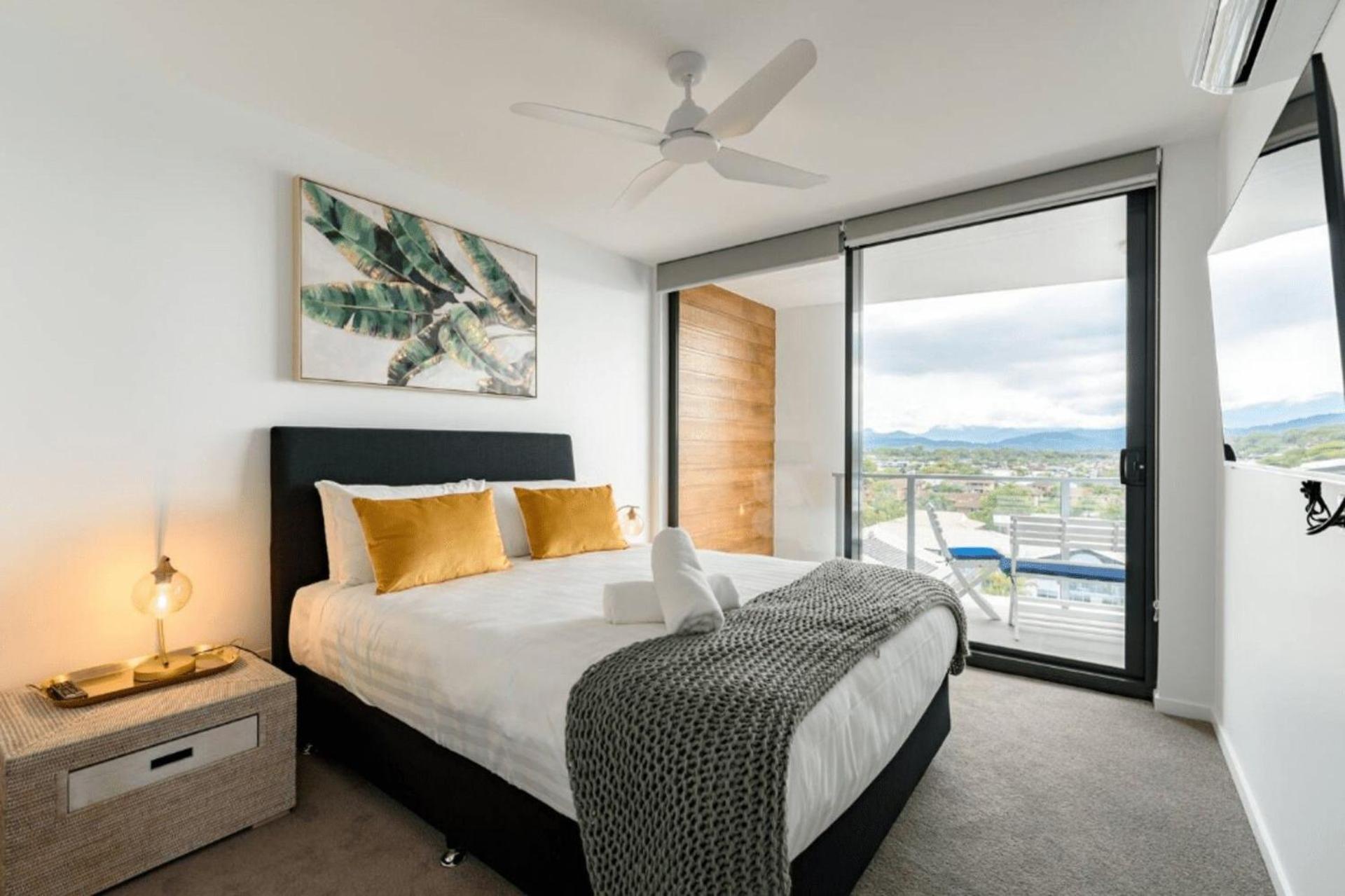 Palm Escape With Rooftop Pool - Coasthm Apartment *